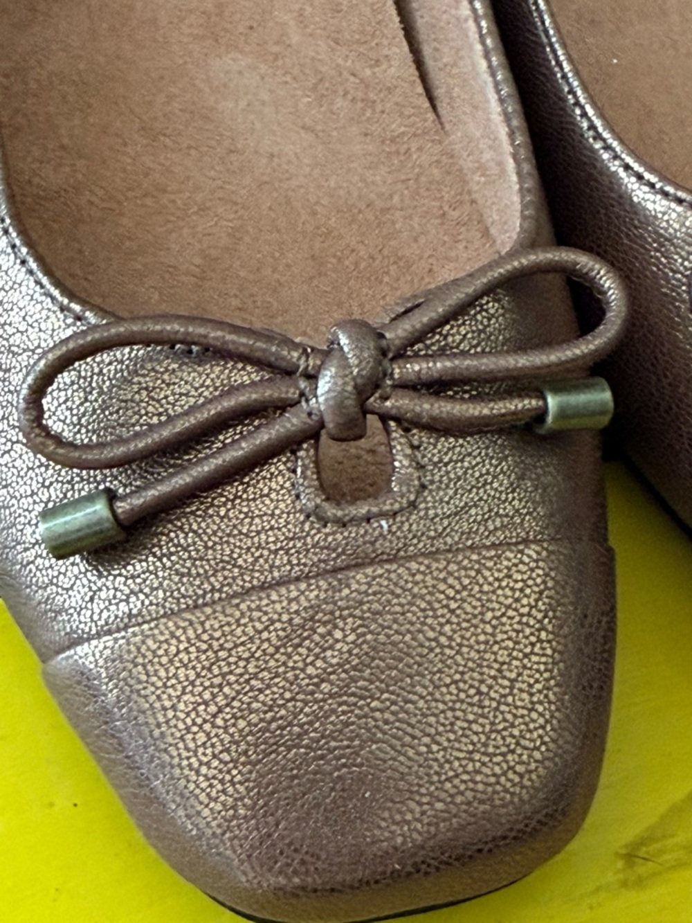 Vionic Women’s Bronze Ballet Flats with Bow - Picture 7 of 7